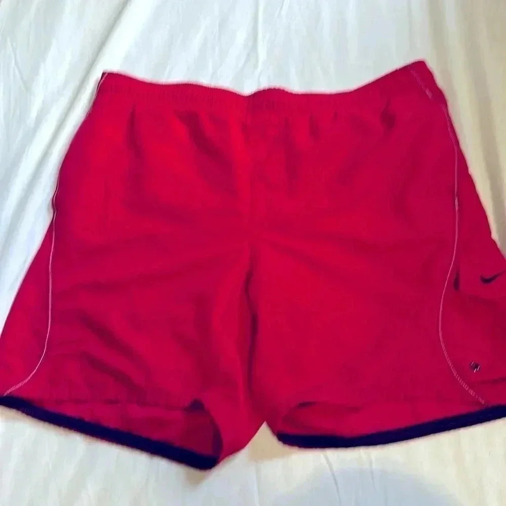 Nike Men’s red swim trucks size medium
